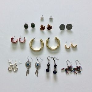 Huge LOT of Vintage Earrings *WOW*
